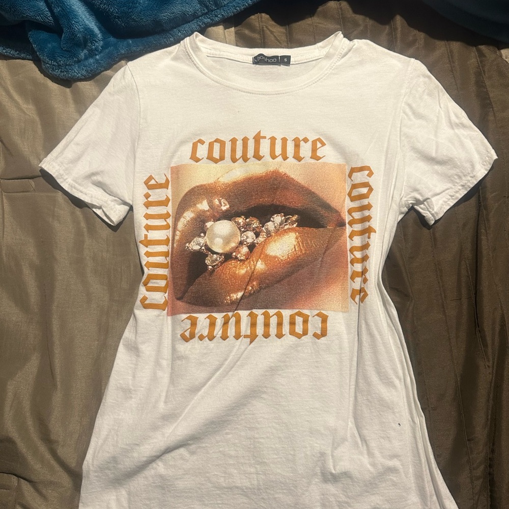 Boohoo White Tee with Orange Graphic